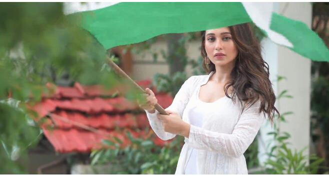লন্ডন থেকে শ্যুটিং করে ফেরার পর মিমিকেও পড়তে হয়েছে নানা প্রশ্নের মুখে। অনেকেই মনে করেছেন তিনি করোনা ছড়াতে পারেন, এমনটাই জানালেন মিমি। (তথ্য- অরুণিমা দে) লন্ডন থেকে শ্যুটিং করে ফেরার পর মিমিকেও পড়তে হয়েছে নানা প্রশ্নের মুখে। অনেকেই মনে করেছেন তিনি করোনা ছড়াতে পারেন, এমনটাই জানালেন মিমি। (তথ্য- অরুণিমা দে)