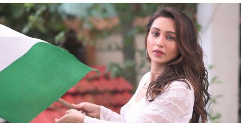 এই স্বাধীনতা দিবসে স্বাধীন হোক মানুষের চিন্তা, ভাবনা, এই বার্তাই দিলেন মিমি। (তথ্য- অরুণিমা দে)