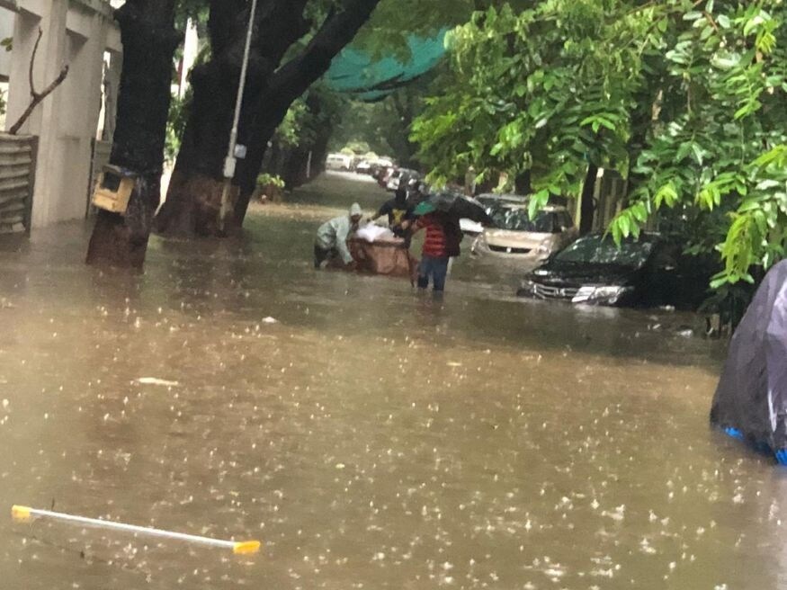 ন্যা পরিস্থিতি শহরতলির বিস্তীর্ণ এলাকায়। সতর্ক থাকতে বলা হয়েছে উপকূলীয় সুরক্ষা বাহিনী, বিপর্যয় মোকাবিলা দফতর, বিদ্যুৎ সরবরাহ ও পরিবহন দফতরকে । ন্যা পরিস্থিতি শহরতলির বিস্তীর্ণ এলাকায়। সতর্ক থাকতে বলা হয়েছে উপকূলীয় সুরক্ষা বাহিনী, বিপর্যয় মোকাবিলা দফতর, বিদ্যুৎ সরবরাহ ও পরিবহন দফতরকে ।