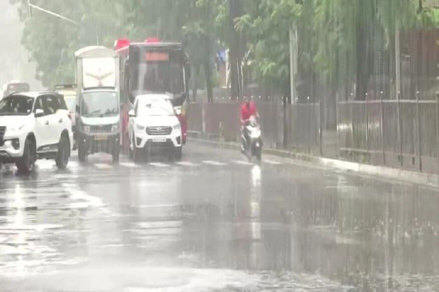 ▪️বুধ ও বৃহস্পতিবার ভারী বৃষ্টি হবে জম্মু কাশ্মীর, লাদাখ, উত্তরপ্রদেশে। উত্তর-পশ্চিম ওড়িশাতে ও ভারী বৃষ্টির পূর্বাভাস। আগামীকাল বৃষ্টি হবে উত্তরাখান্ড, ছত্রিশগড়ে। শনিবার নাগাদ গুজরাতে প্রবল বৃষ্টির সম্ভাবনা থাকছে।আগামী তিন-চার দিন গুজরাত, মহারাষ্ট্র, গোয়া, মধ্যপ্রদেশ, ছত্রিশগড়, ঝাড়খন্ড, ওড়িশা এই রাজ্যগুলিতে ভারী বৃষ্টির পূর্বাভাস রয়েছে। Reporter-Biswajit Saha ▪️বুধ ও বৃহস্পতিবার ভারী বৃষ্টি হবে জম্মু কাশ্মীর, লাদাখ, উত্তরপ্রদেশে। উত্তর-পশ্চিম ওড়িশাতে ও ভারী বৃষ্টির পূর্বাভাস। আগামীকাল বৃষ্টি হবে উত্তরাখান্ড, ছত্রিশগড়ে। শনিবার নাগাদ গুজরাতে প্রবল বৃষ্টির সম্ভাবনা থাকছে।আগামী তিন-চার দিন গুজরাত, মহারাষ্ট্র, গোয়া, মধ্যপ্রদেশ, ছত্রিশগড়, ঝাড়খন্ড, ওড়িশা এই রাজ্যগুলিতে ভারী বৃষ্টির পূর্বাভাস রয়েছে। Reporter-Biswajit Saha
