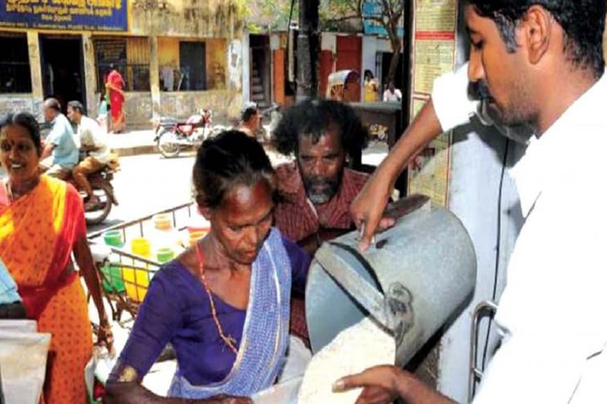 রেশন কার্ড তৈরির জন্য নিজের রাজ্যের সরকারি ওয়েবসাইটে লগইন করুন ৷এরপর Apply online for ration card লিঙ্কে ক্লিক করুন ৷রেশন কার্ড তৈরির জন্য আইডি প্রুফ হিসেবে আধার কার্ড, ভোটার আইডি, পাসপোর্ট, হেলথ কার্ড বা ড্রাইভিং লাইসেন্স আইডি প্রুফ হিসেবে দেওয়া যেতে পারে ৷রেশন কার্ড তৈরির জন্য ৫ থেকে ৪৫ টাকা চার্জ দিতে হতে পারে ৷ আবেদন পত্র ফিল আপ করার পর চার্জ জমা দিন ও অ্যাপ্লিকেশন জমা দিন ৷ফিল্ড ভেরিফিকেশন হওয়ার পর আপনার আবেদন সঠিক পাওয়া গেলে রেশন কার্ড তৈরি হয়ে যাবে ৷ রেশন কার্ড তৈরির জন্য নিজের রাজ্যের সরকারি ওয়েবসাইটে লগইন করুন ৷এরপর Apply online for ration card লিঙ্কে ক্লিক করুন ৷রেশন কার্ড তৈরির জন্য আইডি প্রুফ হিসেবে আধার কার্ড, ভোটার আইডি, পাসপোর্ট, হেলথ কার্ড বা ড্রাইভিং লাইসেন্স আইডি প্রুফ হিসেবে দেওয়া যেতে পারে ৷রেশন কার্ড তৈরির জন্য ৫ থেকে ৪৫ টাকা চার্জ দিতে হতে পারে ৷ আবেদন পত্র ফিল আপ করার পর চার্জ জমা দিন ও অ্যাপ্লিকেশন জমা দিন ৷ফিল্ড ভেরিফিকেশন হওয়ার পর আপনার আবেদন সঠিক পাওয়া গেলে রেশন কার্ড তৈরি হয়ে যাবে ৷