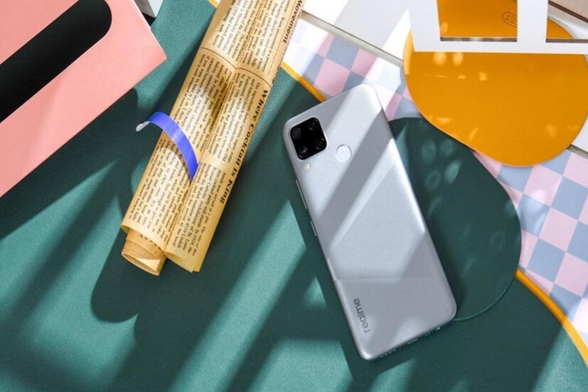 Realme C15 - এই ফোনটির ৩জিবি র‍্যাম আর ৩২জিবি স্টোরেজ ভেরিয়েন্টের দাম ৯,৯৯৯ টাকা। রিয়েলমি সি১৫ ফোন রয়েছে ৬.৫ ইঞ্চির   এইচডি প্লাস এলসিডি ডিসপ্লে। ফোনের ভিতরে রয়েছে মিডিয়াটেক হিলিও G35 প্রসেসর। ছবি তোলার জন্য রয়েছে ১৩ মেগাপিক্সেল + ৮ মেগাপিক্সেল + ২ মেগাপিক্সেল + ২ মেগাপিক্সেলের রিয়ার ক্যামেরা। সেলফি আর ভিডিও কলিং এর জন্য র‍্যেচেহ ৮ মেগাপিক্সেল ক্যামেরা। পাওয়ারের জন্য রয়েছে ৬০০০এমএএইচ ব্যাটারি। 