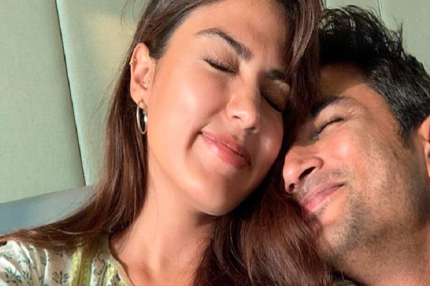 • চ্যানেলের ভিডিও ফুটেজ অনুযায়ী যে সময় সুশান্তের দেহ যখন বাড়ি থেকে বার করা হচ্ছিল তখন ওই মহিলা সেখানে যান ৷ তবে পুলিশ তাঁকে ভিতরে যাওয়ার অনুমতি দেয়নি ৷ • চ্যানেলের ভিডিও ফুটেজ অনুযায়ী যে সময় সুশান্তের দেহ যখন বাড়ি থেকে বার করা হচ্ছিল তখন ওই মহিলা সেখানে যান ৷ তবে পুলিশ তাঁকে ভিতরে যাওয়ার অনুমতি দেয়নি ৷