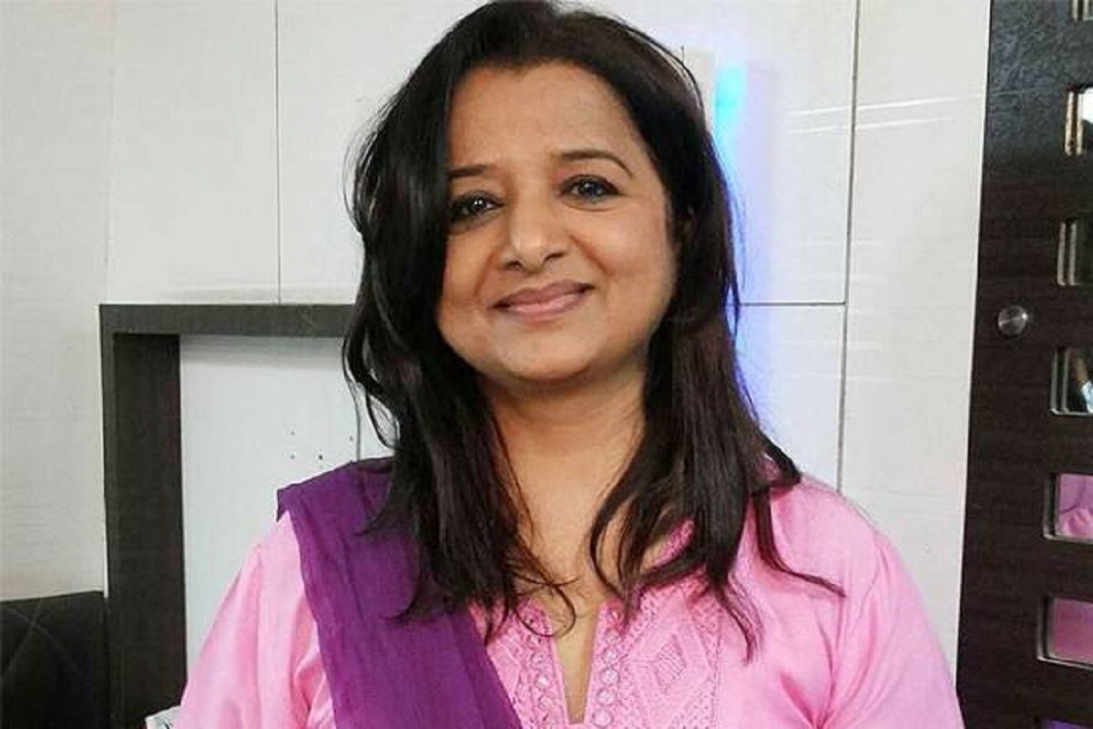 বিনোদন জগতের ক্ষেত্রে সত্যিই এবছরটা দুঃখজনক ৷ একের পর এক মৃত্যুর খবর একেবারে নাড়া দিয়েছে গোটা বলিউডকে ৷ ইরফান খান, ঋষি কাপুর, সুশান্ত সিং রাজপুতের মতো বড় বড় তারকারা পৃথিবীর মায়া ত্যাগ করেছেন ৷ মৃত্যুর তালিকায় রয়েছেন টেলি ধারাবাহিকের অভিনেতা-অভিনেত্রীরাও৷ বিনোদন জগতের ক্ষেত্রে সত্যিই এবছরটা দুঃখজনক ৷ একের পর এক মৃত্যুর খবর একেবারে নাড়া দিয়েছে গোটা বলিউডকে ৷ ইরফান খান, ঋষি কাপুর, সুশান্ত সিং রাজপুতের মতো বড় বড় তারকারা পৃথিবীর মায়া ত্যাগ করেছেন ৷ মৃত্যুর তালিকায় রয়েছেন টেলি ধারাবাহিকের অভিনেতা-অভিনেত্রীরাও৷