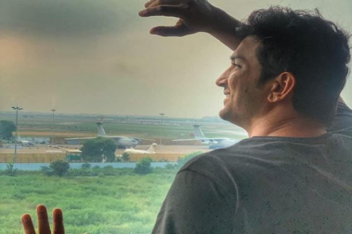 ▪️এতে খুবই গর্বিত তাঁর পরিবার৷ ভাই নেই ঠিকই, কিন্তু বিশ্ব দরবারে তাঁদের পরিবারের নাম উজ্জ্বল করেছেন সুশান্ত৷ মত সকলের৷ তাই তো আমেরিকার প্রদত্ত এই বিশেষ সম্মানের ছবি পোস্ট করেন সুশান্তের দিদি স্বেতা ৷ ▪️এতে খুবই গর্বিত তাঁর পরিবার৷ ভাই নেই ঠিকই, কিন্তু বিশ্ব দরবারে তাঁদের পরিবারের নাম উজ্জ্বল করেছেন সুশান্ত৷ মত সকলের৷ তাই তো আমেরিকার প্রদত্ত এই বিশেষ সম্মানের ছবি পোস্ট করেন সুশান্তের দিদি স্বেতা ৷