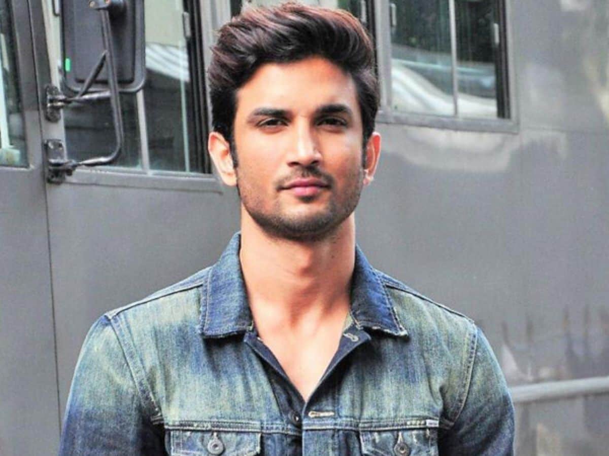 সুশান্তের মৃত্যু তদন্তে ইতিমধ্যেই নানা চাঞ্চল্যকর তথ্য সামনে এসেছে ৷ ইতিমধ্যেই সিবিআইয়ের কড়া জেরার মুখে পড়তে চলেছে রিয়া চক্রবর্তী ৷ সুশান্ত সিং মৃত্যু তদন্তের মধ্যে বিতর্কের আগুন ফেলে সামনে এসেছে রিয়া ও মহেশ ভাটের হোয়াটসঅ্যাপ চ্যাটও ৷ সুশান্তের মৃত্যু তদন্তে ইতিমধ্যেই নানা চাঞ্চল্যকর তথ্য সামনে এসেছে ৷ ইতিমধ্যেই সিবিআইয়ের কড়া জেরার মুখে পড়তে চলেছে রিয়া চক্রবর্তী ৷ সুশান্ত সিং মৃত্যু তদন্তের মধ্যে বিতর্কের আগুন ফেলে সামনে এসেছে রিয়া ও মহেশ ভাটের হোয়াটসঅ্যাপ চ্যাটও ৷