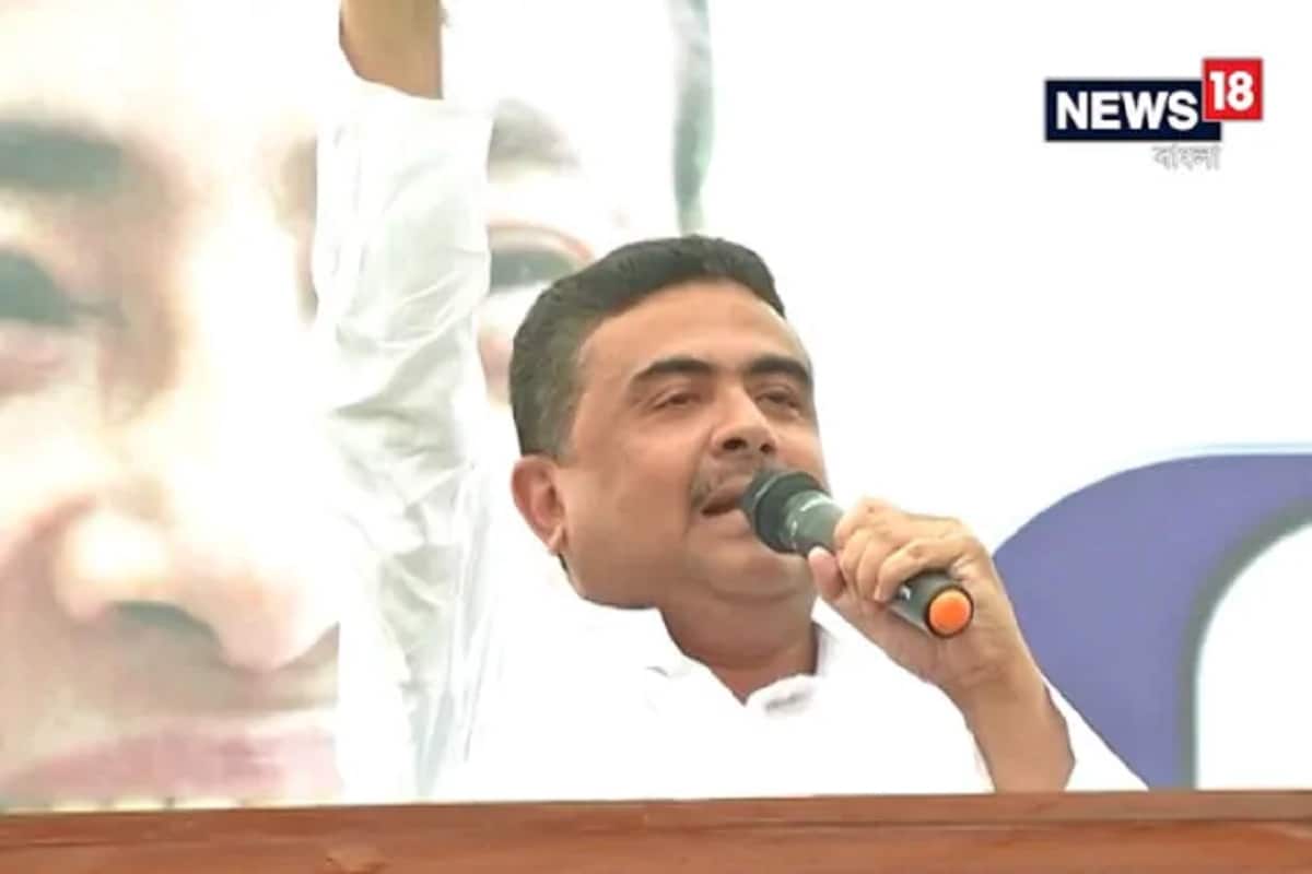 শুধু কাঁথি নয়, রামনগরে এবং তারকেশ্বরেও শুভেন্দু সমর্থনে বিশাল বিশাল পোস্টার দেন অনুগামীরা। যা দেখে ক্ষেপে লাল রামনগরের তৃণমূল বিধায়ক ও জেলা কো-অর্ডিনেটর অখিল গিরি। শুধু কাঁথি নয়, রামনগরে এবং তারকেশ্বরেও শুভেন্দু সমর্থনে বিশাল বিশাল পোস্টার দেন অনুগামীরা। যা দেখে ক্ষেপে লাল রামনগরের তৃণমূল বিধায়ক ও জেলা কো-অর্ডিনেটর অখিল গিরি।