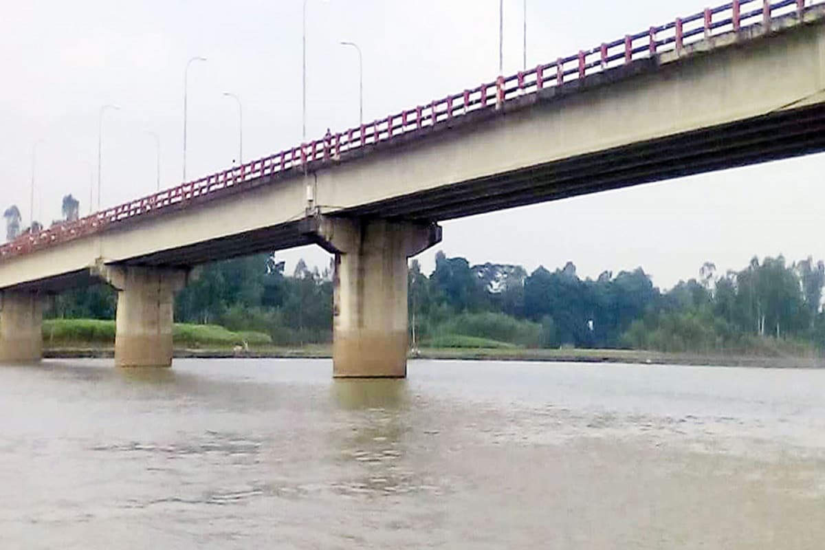 বাংলাদেশের সংবাদমাধ্যম দ্য ডেইলি স্টার-এর খবর অনুযায়ী, তিস্তা প্রকল্পের জন্য গত মাসে চিনের কাছে প্রায় ৯৮ লক্ষ মার্কিন ডলার ঋণ চেয়েছিল বাংলাদেশ৷ বাংলাদেশের সংবাদমাধ্যম দ্য ডেইলি স্টার-এর খবর অনুযায়ী, তিস্তা প্রকল্পের জন্য গত মাসে চিনের কাছে প্রায় ৯৮ লক্ষ মার্কিন ডলার ঋণ চেয়েছিল বাংলাদেশ৷