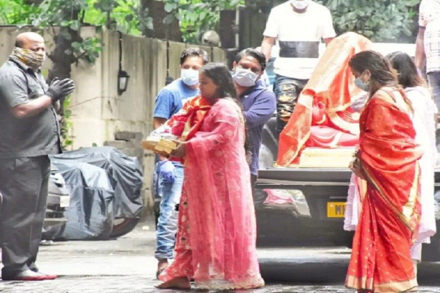 দেশজুড়ে ১০ দিনের গণেশ পুজোর শুভ সূচনা আজই হল ৷ ছবি সৌজন্যে ভিরাল ভয়ানি ৷ ছবি সৌজন্যে -Viral Bhayani ৷ দেশজুড়ে ১০ দিনের গণেশ পুজোর শুভ সূচনা আজই হল ৷ ছবি সৌজন্যে ভিরাল ভয়ানি ৷ ছবি সৌজন্যে -Viral Bhayani ৷