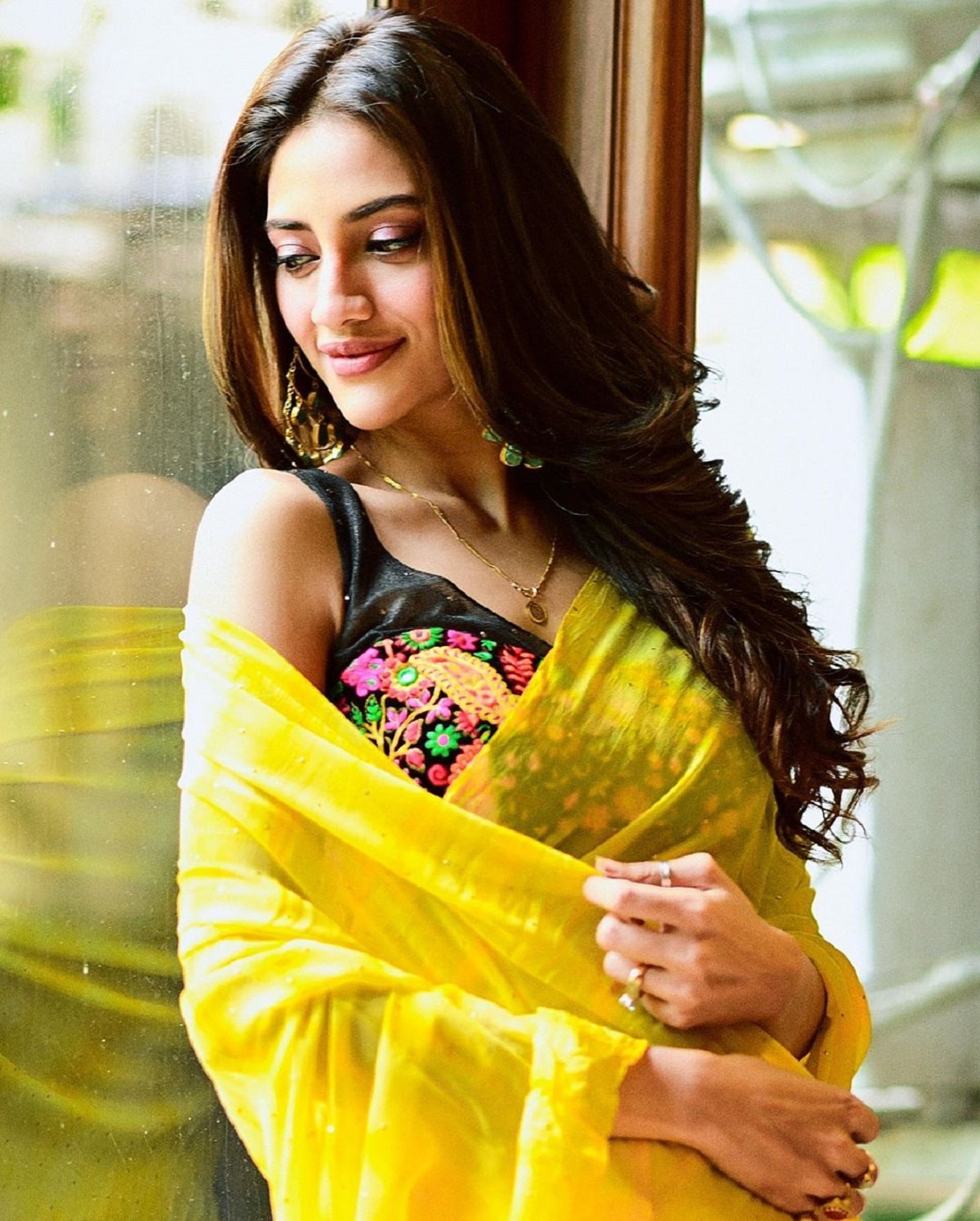 নুসরত ইনস্টাগ্রামে বেশ অ্যাক্টিভ। নিজের ছবি, ভিডিও প্রায়ই পোস্ট করেন তিনি। photo source Instagram নুসরত ইনস্টাগ্রামে বেশ অ্যাক্টিভ। নিজের ছবি, ভিডিও প্রায়ই পোস্ট করেন তিনি। photo source Instagram