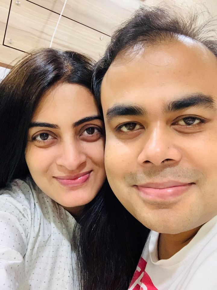 • তবে অঙ্কিতা জানালেন, এখনও মেয়ের নাম ঠিক করে উঠতে পারেননি । বাড়ির সবাই মিলে অনেক নাম সাজেস্ট করছে । কিন্তু এখনও কোনওটাই চূড়ান্ত হয়নি । • তবে অঙ্কিতা জানালেন, এখনও মেয়ের নাম ঠিক করে উঠতে পারেননি । বাড়ির সবাই মিলে অনেক নাম সাজেস্ট করছে । কিন্তু এখনও কোনওটাই চূড়ান্ত হয়নি ।