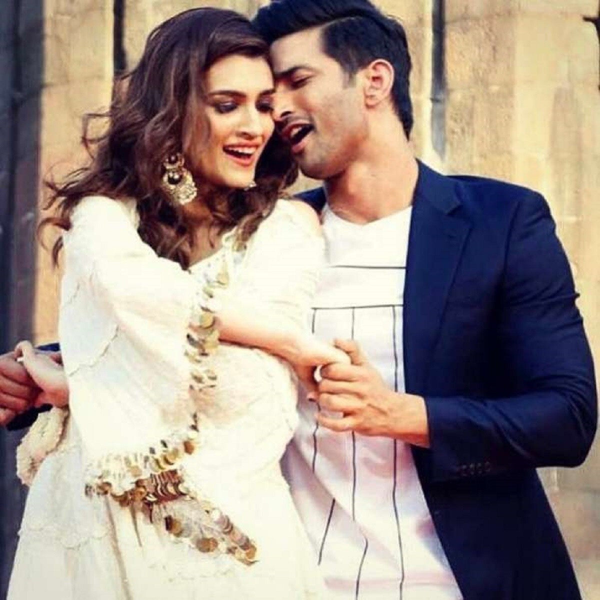 সেখানে সুশান্ত লেখেন 'আমি ধুমপান ছেড়ে দেব, কৃতির সঙ্গে সময় কাটাবো সেখানে সুশান্ত লেখেন 'আমি ধুমপান ছেড়ে দেব, কৃতির সঙ্গে সময় কাটাবো