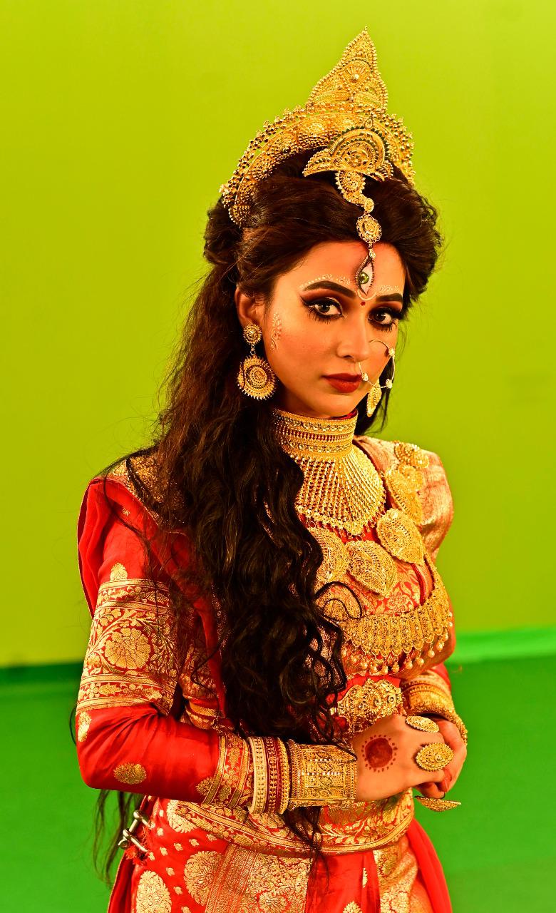 •একই মহালয়ার অনুষ্ঠানে দুর্গা হয়ে নজর কাড়ছেন মিমি চক্রবর্তী। এই প্রথম মহালয়া'তে মহিষাসুরমর্দিনী পর্বে দুর্গা রূপে দেখা যাবে অভিনেতা সাংসদ মিমি চক্রবর্তীকে। নিজস্ব চিত্র । •একই মহালয়ার অনুষ্ঠানে দুর্গা হয়ে নজর কাড়ছেন মিমি চক্রবর্তী। এই প্রথম মহালয়া'তে মহিষাসুরমর্দিনী পর্বে দুর্গা রূপে দেখা যাবে অভিনেতা সাংসদ মিমি চক্রবর্তীকে। নিজস্ব চিত্র ।