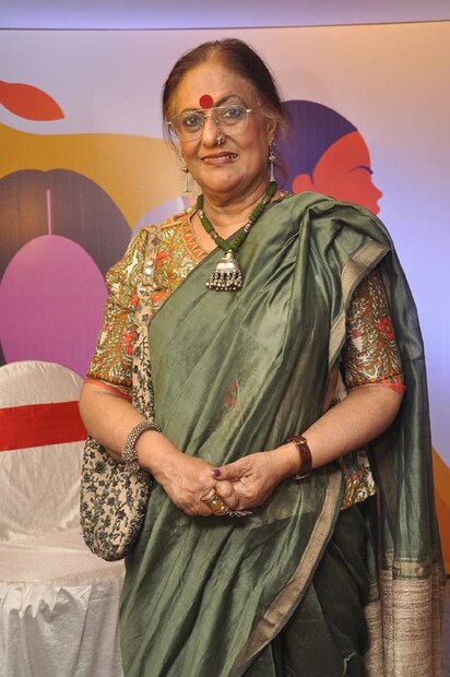 •নিয়মিত বেশ কিছু ওষুধ খেতেন শর্বরী দত্ত৷ সেই সব ওষুধ বাজেয়াপ্ত করেছে পুলিশ এবং পরিবারের থেকে প্রেসক্রিপশনও চাওয়া হয়েছে৷ পাশাপাশি কথা হচ্ছে চিকিৎসকদের সঙ্গেও৷ Photo Courtesy-Facebook 