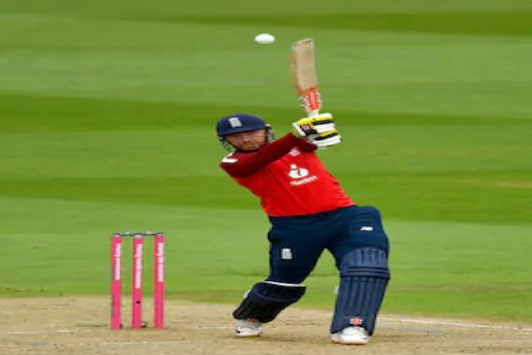 দ্বিতীয় টি-২০ ম্যাচেও হারল অস্ট্রেলিয়া, ইংল্যান্ডের সিরিজ জয়ের নায়ক বাটলার