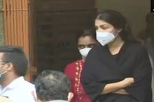 মাটিতে চাটাই পেতে শুয়ে, ও ডাল সবজি খেয়েই জেলের প্রথম রাত কাটল রিয়া চক্রবর্তীর !