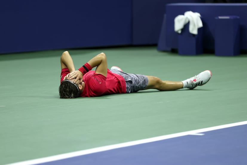 এর আগে তিনবার কোনও গ্র্যান্ডস্ল্যাম জেতার সুযোগ এসেছিল ২৭ বছরের থিমের কাছে ৷ কিন্তু তিন-তিনবার ফাইনালে উঠেও ব্যর্থ হয়েছিলেন ৷ ১৯৪৯ সালে পাঞ্চো গঞ্জালেসের পর তিনিই প্রথম খেলোয়াড়, যিনি ফাইনালে দু’সেট পিছিয়ে পড়েও ইউএস ওপেন চ্যাম্পিয়ন হলেন ৷ 