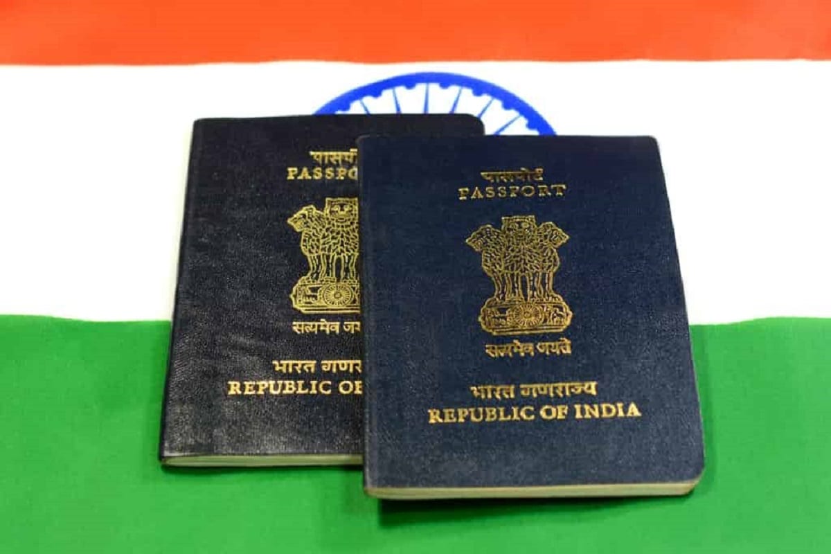 ভারতীয় পাসপোর্ট বিশ্বের অনেক দেশগুলির তুলনায় হয়তো ততোটা শক্তিশালী নয় ৷ কিন্তু ভারতীয় পাসপোর্ট হোল্ডারদের জন্য কোনও ভিসা লাগে না এমনও ১৬টি দেশ রয়েছে বিশ্বে ৷ ভারতীয় পাসপোর্ট বিশ্বের অনেক দেশগুলির তুলনায় হয়তো ততোটা শক্তিশালী নয় ৷ কিন্তু ভারতীয় পাসপোর্ট হোল্ডারদের জন্য কোনও ভিসা লাগে না এমনও ১৬টি দেশ রয়েছে বিশ্বে ৷