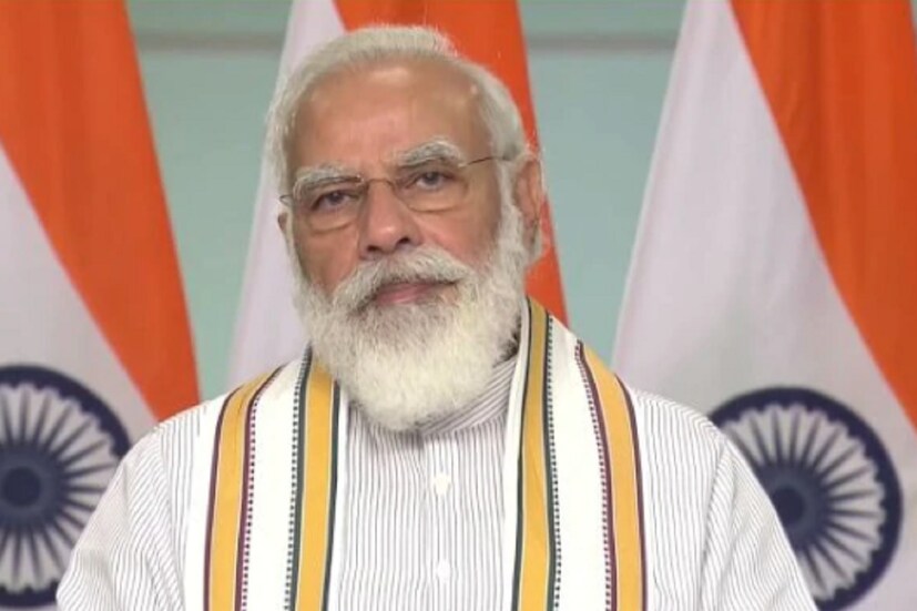 প্রধানমন্ত্রী বলেন, 'দশেরার এই সময়টি অসত্যের উপরে সত্যের জয়৷ কিন্তু এ বছর তা সঙ্কটের উপরে ধৈর্যের জয় বলেও প্রমাণিত হয়েছে৷ আপনারা সবাই সংযমী জীবনযাপন করছেন, সীমিত ভাবে উৎসব পালন করছেন, তার ফলে আমরা যে লড়াই লড়ছি তাতে জয় সুনিশ্চিত৷' Photo-File