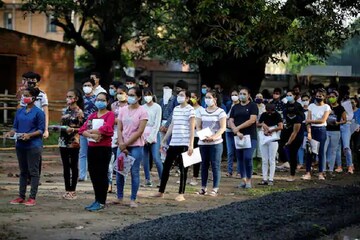 ৭০০ কিলোমিটার পথ পেরিয়ে ১০ মিনিট দেরি, NEET দিতে পারল না ছাত্র