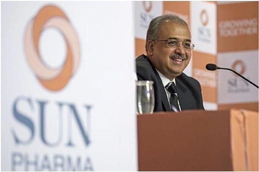 Sun Pharma-র নেপথ্যে থাকা দিলীপ সাংভি রয়েছেন নবম স্থানে৷ পৃথিবীর অন্যতম বৃহৎ জেনেরিক মেকার তিনি৷ তাঁর সম্পত্তির পরিমাণ ৮৪,০০০ কোটি টাকা৷ (Image: Reuters) Sun Pharma-র নেপথ্যে থাকা দিলীপ সাংভি রয়েছেন নবম স্থানে৷ পৃথিবীর অন্যতম বৃহৎ জেনেরিক মেকার তিনি৷ তাঁর সম্পত্তির পরিমাণ ৮৪,০০০ কোটি টাকা৷ (Image: Reuters)