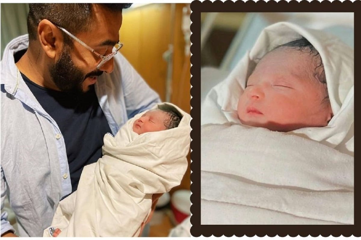 • এ বার শুভশ্রী পোস্ট করলেন ছেলের সঙ্গে তাঁর একটি ছবি । ছবিটির ক্যাপশনে সদ্য মা শুভ লিখেছেন, ‘মাই লিভিং ডল।’ • এ বার শুভশ্রী পোস্ট করলেন ছেলের সঙ্গে তাঁর একটি ছবি । ছবিটির ক্যাপশনে সদ্য মা শুভ লিখেছেন, ‘মাই লিভিং ডল।’