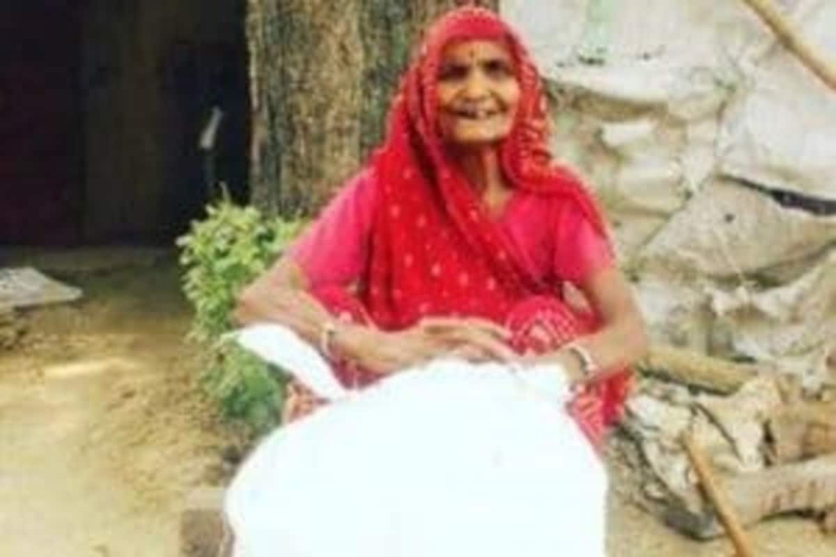 দিব্যাংশু জানিয়েছেন সোনু সুদের দল থেকে ফোন করা হয়েছিল তাঁকে ৷ সেখানে নাবিকের পরিবারের তালিকা চাওয়া হয়েছে ৷ দিব্যাংশু জানিয়েছেন সোনু সুদের দল থেকে ফোন করা হয়েছিল তাঁকে ৷ সেখানে নাবিকের পরিবারের তালিকা চাওয়া হয়েছে ৷