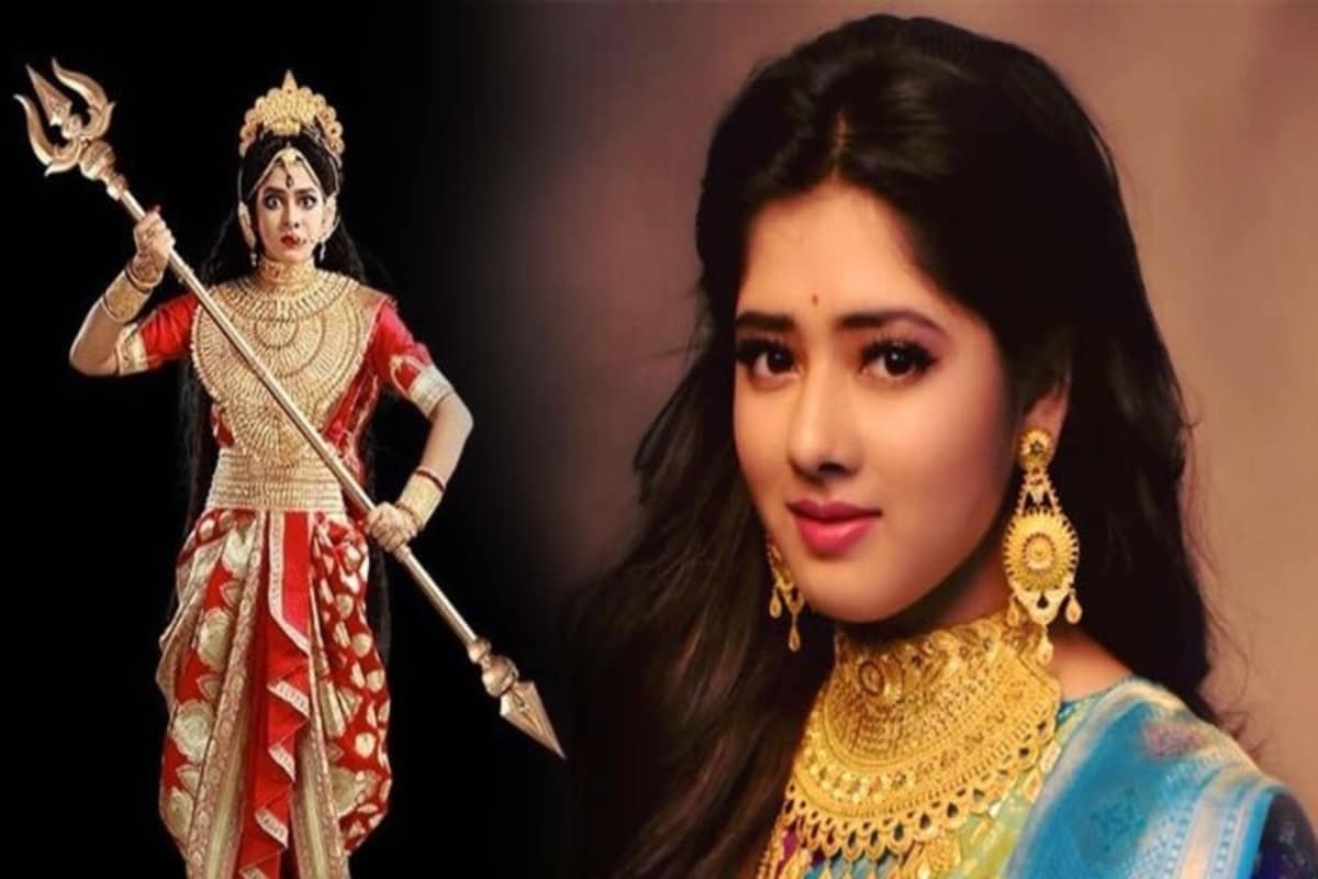 *‘দুর্গা সপ্তসতী সম্ভবামি যুগে যুগে'-র পার্বতী এবং দুর্গা চরিত্রে অভিনয় করবে অভিনেত্রী দিতিপ্রিয়া রায়। রানী রাসমনির চরিত্রে দিতিপ্রিয়া এমনিতেই অত্যন্ত জনপ্রিয়। ফলে তাঁর অভিনয় দেখার জন্য মানুষ মুখিয়ে থাকবেন, তা আর বলার অপেক্ষা রাখে না। *‘দুর্গা সপ্তসতী সম্ভবামি যুগে যুগে'-র পার্বতী এবং দুর্গা চরিত্রে অভিনয় করবে অভিনেত্রী দিতিপ্রিয়া রায়। রানী রাসমনির চরিত্রে দিতিপ্রিয়া এমনিতেই অত্যন্ত জনপ্রিয়। ফলে তাঁর অভিনয় দেখার জন্য মানুষ মুখিয়ে থাকবেন, তা আর বলার অপেক্ষা রাখে না।