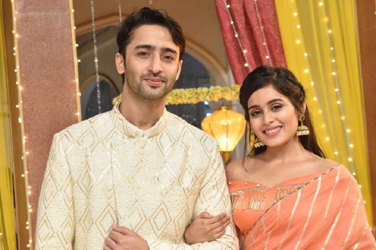 পছন্দের সিরিয়াল বন্ধ হয়ে যেতে পারে শুনে আত্মহত্যার চেষ্টা করল এক ভক্ত। সম্প্রতি এই খবরে চাঞ্চল্য ছড়িয়েছে বলি পাড়ায়। photo source collected পছন্দের সিরিয়াল বন্ধ হয়ে যেতে পারে শুনে আত্মহত্যার চেষ্টা করল এক ভক্ত। সম্প্রতি এই খবরে চাঞ্চল্য ছড়িয়েছে বলি পাড়ায়। photo source collected