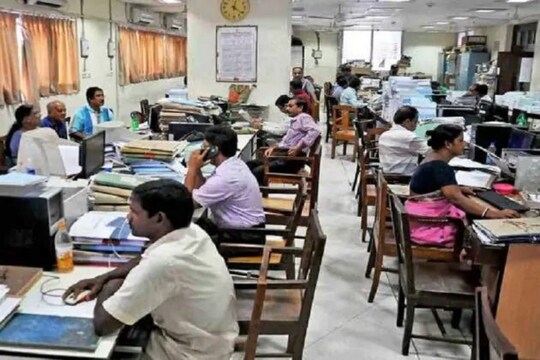 সরকারি পদে নিয়োগ কি থমকাচ্ছে?