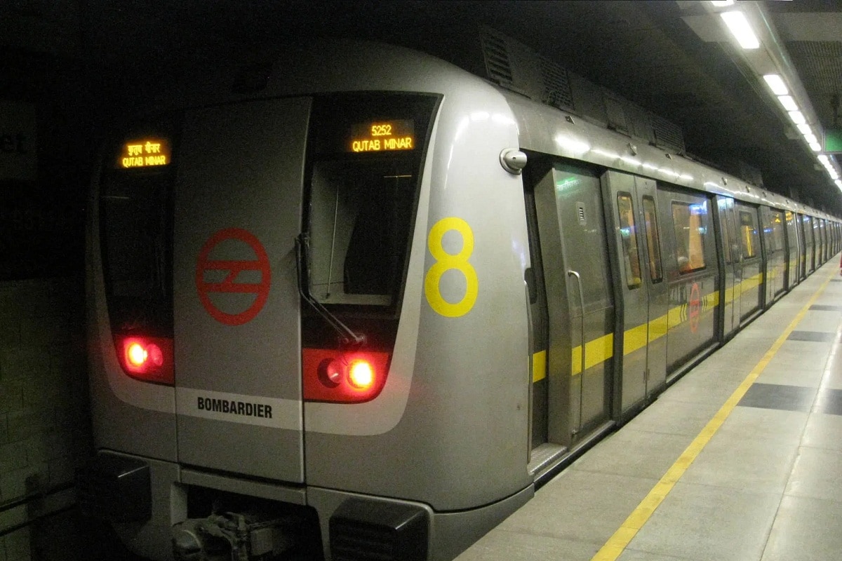 Had express. Метро Дели. Метро Нью Дели. Люди в метро. Metro Train