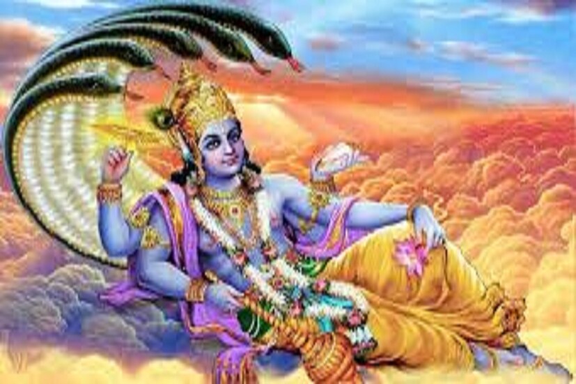 তারা জলে খেলা করে বেশ কিছুদিন কাটাল । ক্রমাগত ভাবেই মধু ও কৈটব জগতের উপরে অত্যাচার করতে থাকে ৷ সমগ্র ভাবেই বিপর্যস্ত হতে থাকে ভারসাম্য ৷