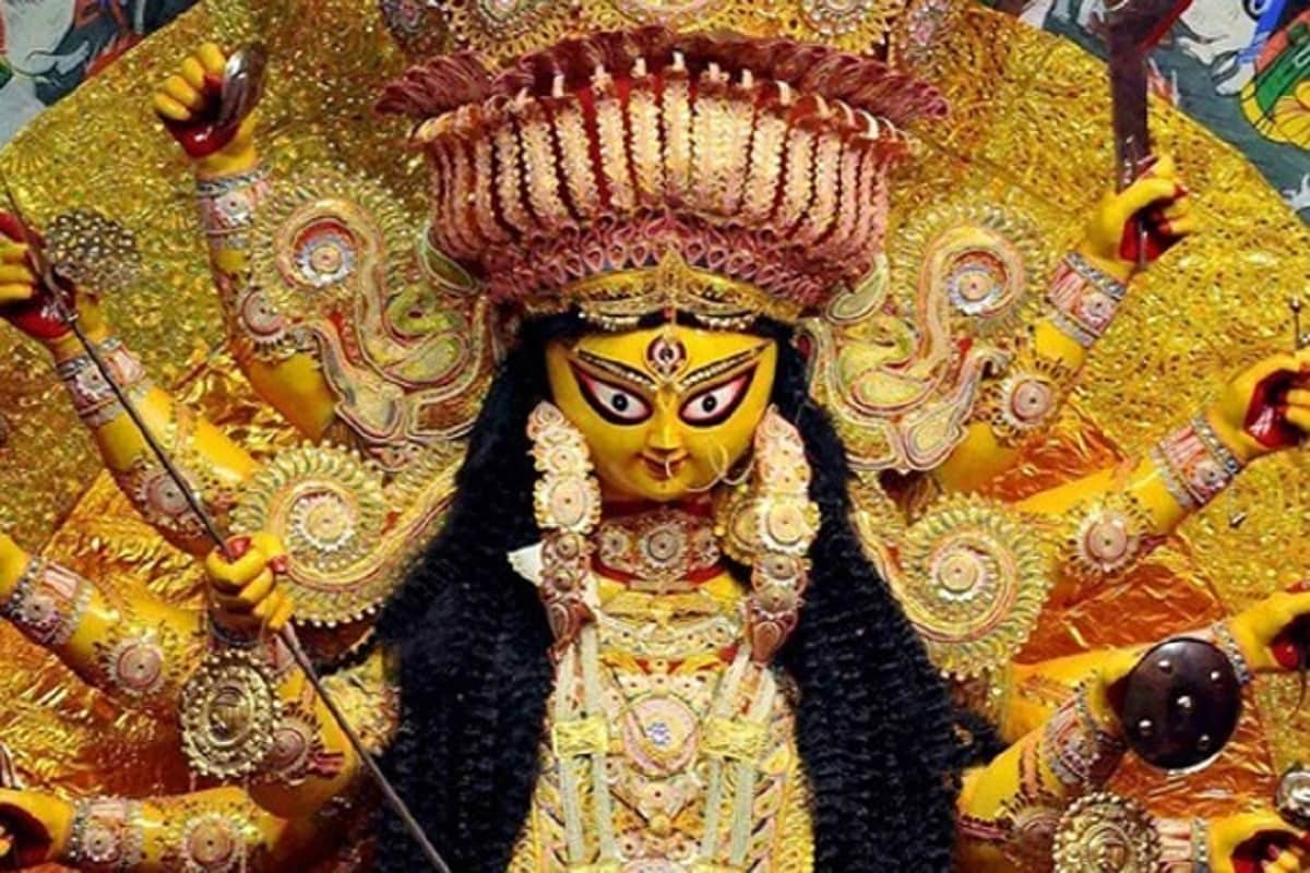 ভিড় সামলাতে এবং সামাজিক দূরত্ব বজায় রাখা নিশ্চিত করতে বেশি সংখ্যক স্বেচ্ছাসেবক রাখতে হবে৷ এদের জন্য মাস্ক, স্যানিটাইজার, ফেস শিল্ড দিতে হবে৷প্রতীকী ছবি ভিড় সামলাতে এবং সামাজিক দূরত্ব বজায় রাখা নিশ্চিত করতে বেশি সংখ্যক স্বেচ্ছাসেবক রাখতে হবে৷ এদের জন্য মাস্ক, স্যানিটাইজার, ফেস শিল্ড দিতে হবে৷প্রতীকী ছবি