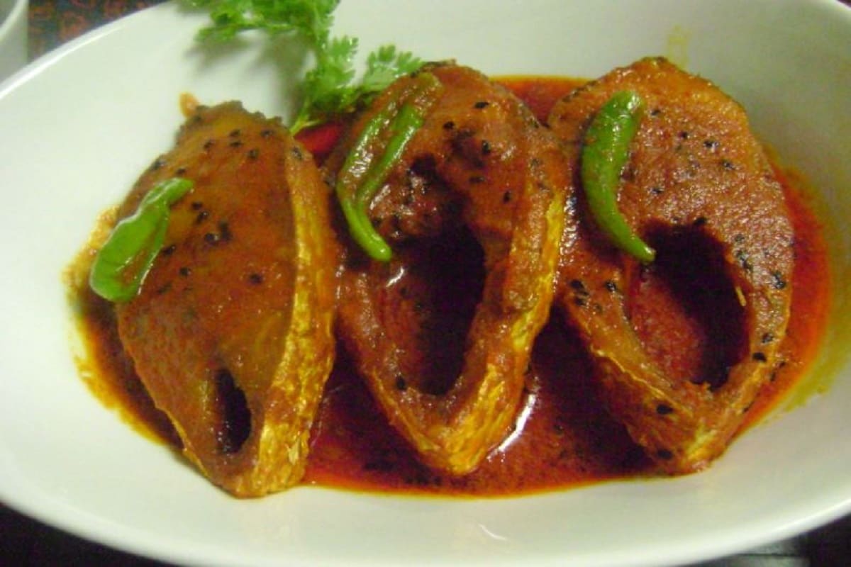 আবহাওয়া অনুকূল। মৎস্যজীবীদের জালে অবশেষে ধরা দিল জলের রুপোলি শস্যের ঝাঁক। মরশুমে প্রথমবার সুন্দরবনের মৎস্যজীবীদের জালে ধরা পড়েছে প্রচুর পরিমাণে ইলিশ। আগামিকাল থেকে রাজ্যের বিভিন্ন বাজারে মিলবে সমুদ্রের টাটকা ইলিশ। দাম যদিও আকাশছোঁয়া। আবহাওয়া অনুকূল। মৎস্যজীবীদের জালে অবশেষে ধরা দিল জলের রুপোলি শস্যের ঝাঁক। মরশুমে প্রথমবার সুন্দরবনের মৎস্যজীবীদের জালে ধরা পড়েছে প্রচুর পরিমাণে ইলিশ। আগামিকাল থেকে রাজ্যের বিভিন্ন বাজারে মিলবে সমুদ্রের টাটকা ইলিশ। দাম যদিও আকাশছোঁয়া।