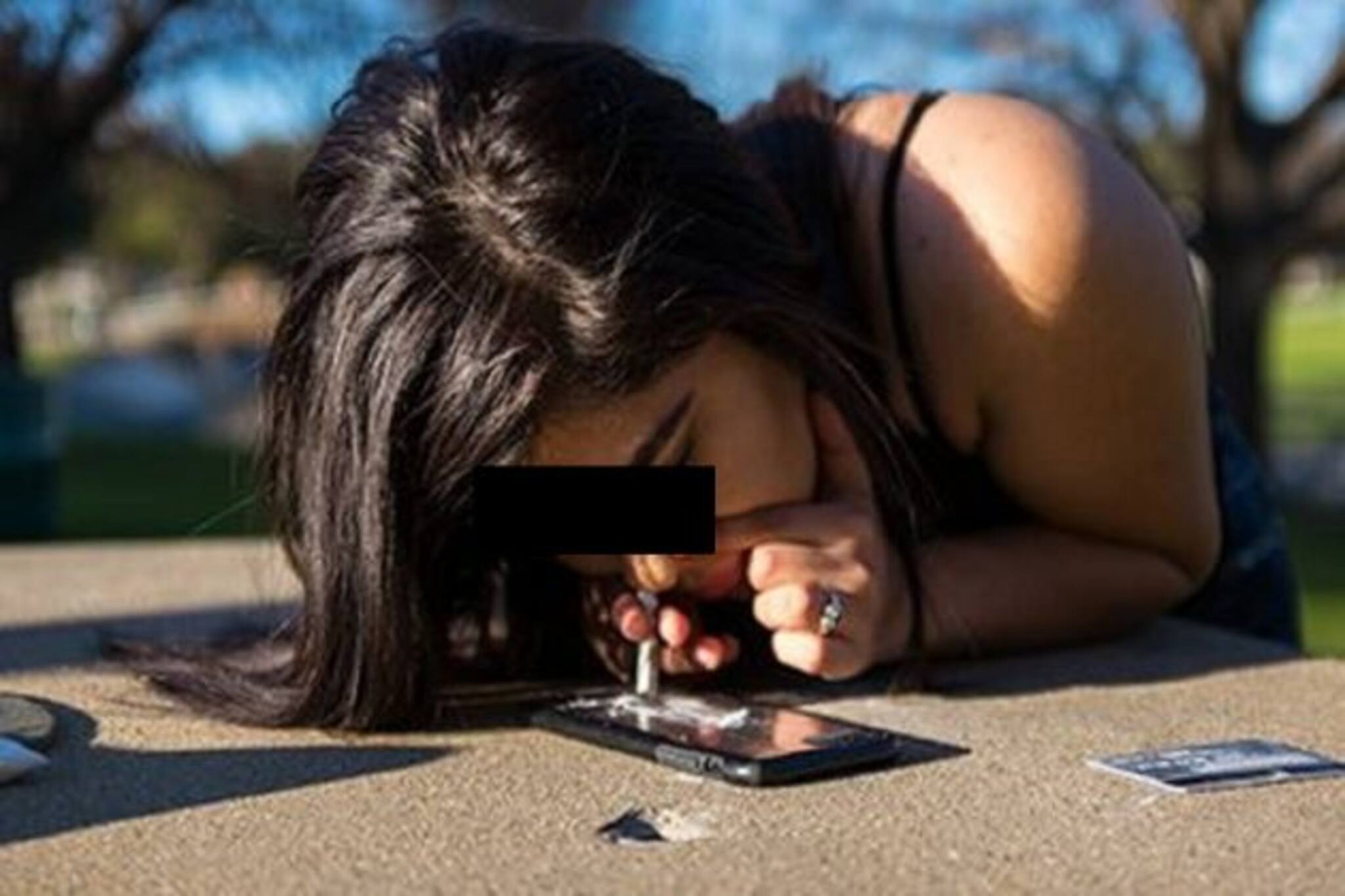 হাতে গভীর গর্ত, ‘ড্রাগের একটা ডোজ দাও’- শিমলা-র মেয়ের ভিডিও ভাইরাল