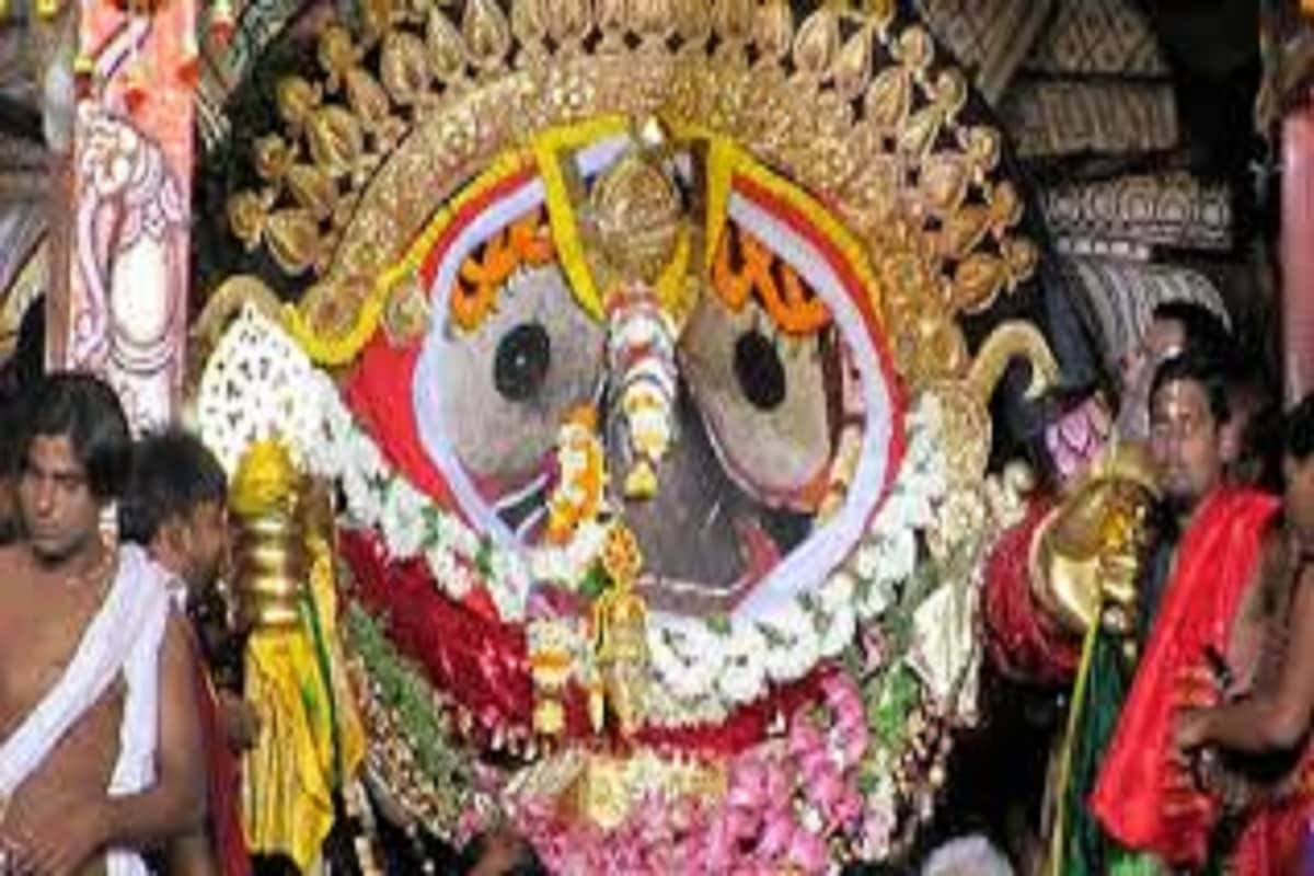 জগন্নাথদেবকে মনে করা হয় তিনি এক অপার শক্তির অফুরন্ত উৎস ৷ প্রচলিত আছে তিনি স্বয়ং নারায়ণের অবতার ৷ জগন্নাথদেবকে মনে করা হয় তিনি এক অপার শক্তির অফুরন্ত উৎস ৷ প্রচলিত আছে তিনি স্বয়ং নারায়ণের অবতার ৷