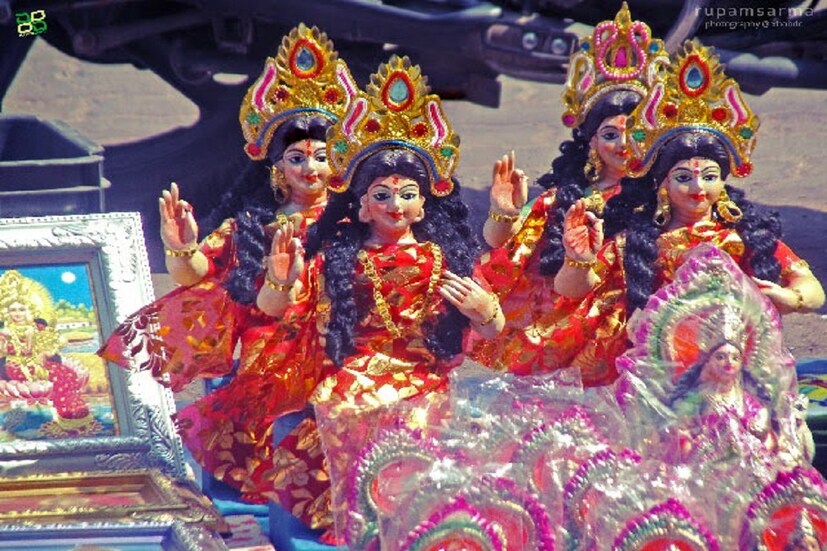 কথায় আছে মা লক্ষ্মীর কৃপা থাকলে সংসার আরও সুখের হয়, শান্তিতে ভরে ওঠে জীবন ৷ 