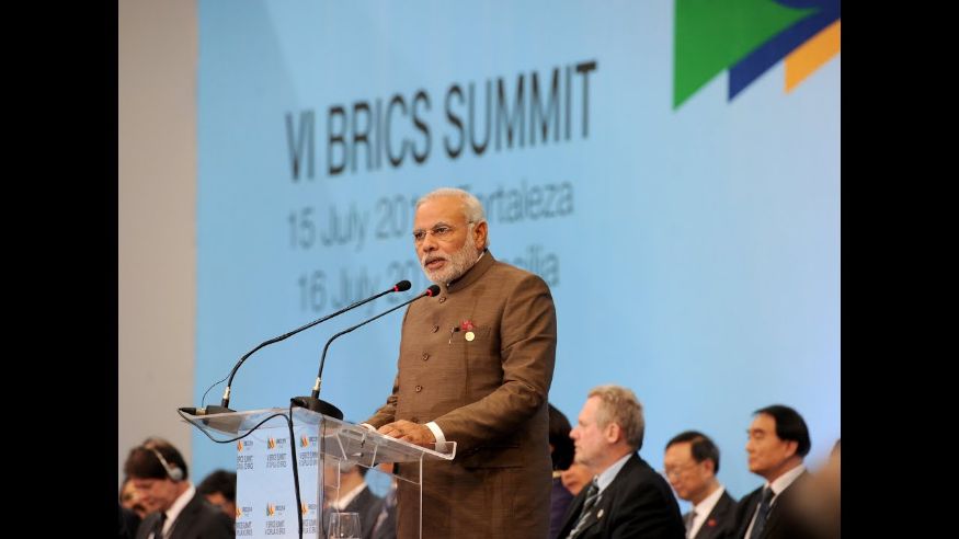 BRICS সামিটে নরেন্দ্র মোদির পোশাক নজর কেড়েছে৷ মান্দারিন কলারের খয়েরি রঙের বন্ধ-গলা স্যুটে অনবদ্য স্টাইল৷ BRICS সামিটে নরেন্দ্র মোদির পোশাক নজর কেড়েছে৷ মান্দারিন কলারের খয়েরি রঙের বন্ধ-গলা স্যুটে অনবদ্য স্টাইল৷