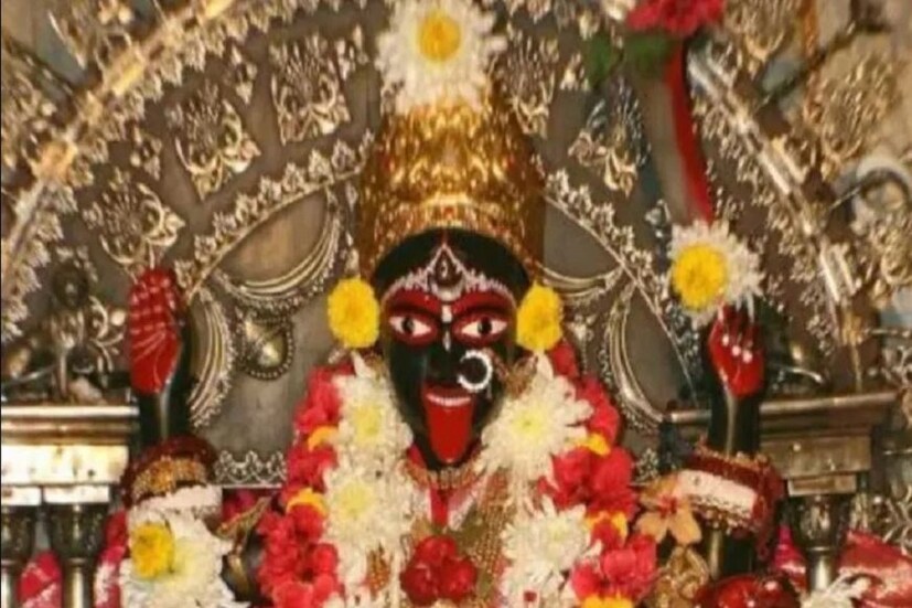 সকল শক্তিপীঠসমূহে শক্তিদেবী ভৈরবের সাথে অবস্থান করেন। শক্তিপীঠের সংখ্যা ৫১ টি। মায়ের নাম মাহাত্ম্যেই দিন ভালো কাটে এক নজরে দেখে নিন ৫১ পীঠ৷ Photo- Collected 