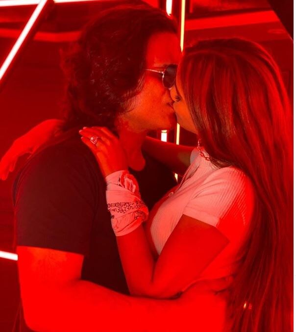 বিগত বেশ কয়েক বছর ধরেই প্রেম করছেন পুনম আর স্যাম! করোনা আবহের কাঋনে বিয়েতে খুব ঘনিষ্ঠরাই নিমন্ত্রিত ছিলেন। বিগত বেশ কয়েক বছর ধরেই প্রেম করছেন পুনম আর স্যাম! করোনা আবহের কাঋনে বিয়েতে খুব ঘনিষ্ঠরাই নিমন্ত্রিত ছিলেন।