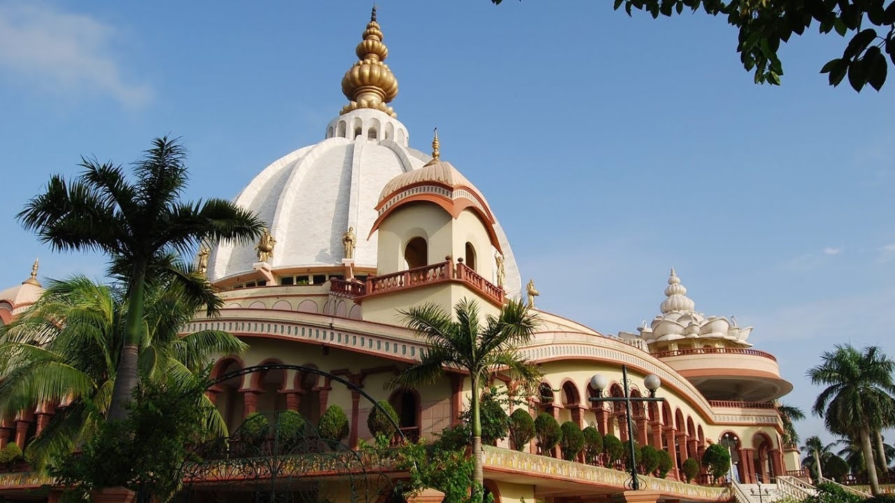 • সকাল ৯টা থেকে দুপুর ১টা পর্যন্ত খোলা থাকবে মন্দির । আবার বিকেল ৪টে থেকে সন্ধে ৭টা পর্যন্ত মন্দির খোলা থাকবে । • সকাল ৯টা থেকে দুপুর ১টা পর্যন্ত খোলা থাকবে মন্দির । আবার বিকেল ৪টে থেকে সন্ধে ৭টা পর্যন্ত মন্দির খোলা থাকবে ।