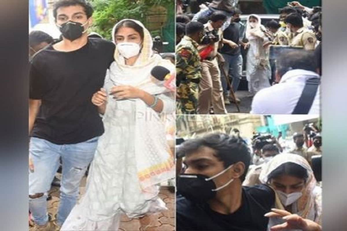 এনসিবি জেরায় রিয়া জানিয়েছেন, লকডাউনে রাস্তাঘাটে পুলিশ ভীষণ কড়া ছিল। তাই যাতে ধরা না পড়েন বা অন্য কারও হাতে গাঁজার প্যাকেট না পড়ে, সেই কারণেই ক্যুরিয়ার সংস্থার মাধ্যমে গাঁজা পাঠানোর সিদ্ধান্ত নিয়েছিলেন। এনসিবি হেফাজতে নিয়েছে ক্যুরিয়ার সংস্থার ওই কর্মীকেও। তিনিই শনাক্ত করেন দীপেশ সাওয়ান্ত এবং শৌভিক চক্রবর্তীকে। ওই ক্যুরিয়ার সংস্থার কর্মী এবং দীপেশের কললিস্টও যাচাই করে দেখা হয়। এনসিবি জেরায় রিয়া জানিয়েছেন, লকডাউনে রাস্তাঘাটে পুলিশ ভীষণ কড়া ছিল। তাই যাতে ধরা না পড়েন বা অন্য কারও হাতে গাঁজার প্যাকেট না পড়ে, সেই কারণেই ক্যুরিয়ার সংস্থার মাধ্যমে গাঁজা পাঠানোর সিদ্ধান্ত নিয়েছিলেন। এনসিবি হেফাজতে নিয়েছে ক্যুরিয়ার সংস্থার ওই কর্মীকেও। তিনিই শনাক্ত করেন দীপেশ সাওয়ান্ত এবং শৌভিক চক্রবর্তীকে। ওই ক্যুরিয়ার সংস্থার কর্মী এবং দীপেশের কললিস্টও যাচাই করে দেখা হয়।