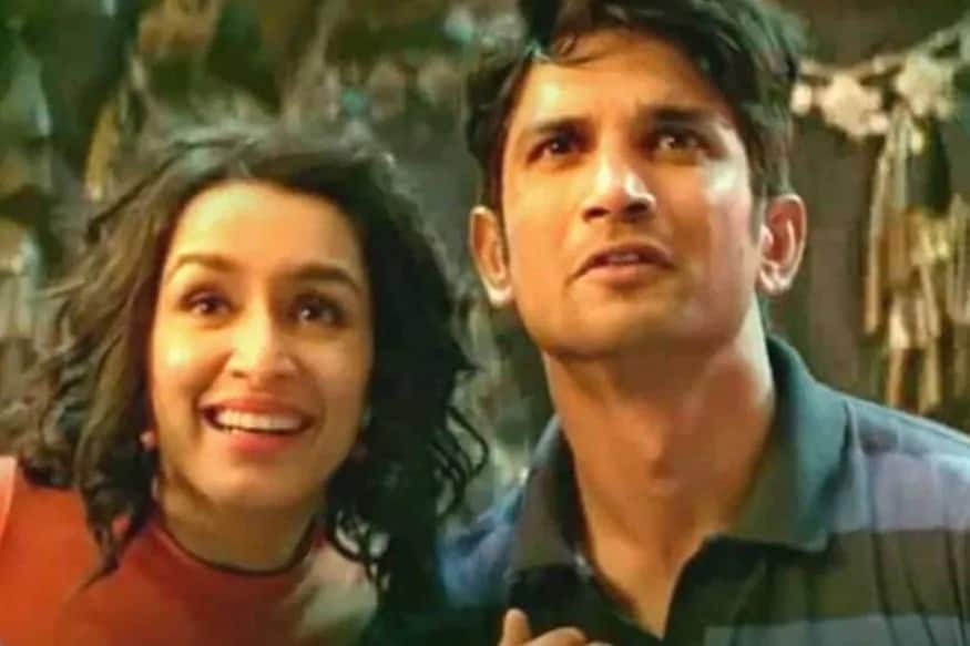 • ওই কেয়ারটেকার আরও দাবি করেছেন, রিয়া, সারা ছাড়াও, একবার শ্রদ্ধা কাপুরও এসেছিলেন এখানে। এসেছিলেন মাদক চক্রে জড়িত থাকার সন্দেহে গ্রেফতার হওয়া জাইদ ভিলানত্রা। • ওই কেয়ারটেকার আরও দাবি করেছেন, রিয়া, সারা ছাড়াও, একবার শ্রদ্ধা কাপুরও এসেছিলেন এখানে। এসেছিলেন মাদক চক্রে জড়িত থাকার সন্দেহে গ্রেফতার হওয়া জাইদ ভিলানত্রা।