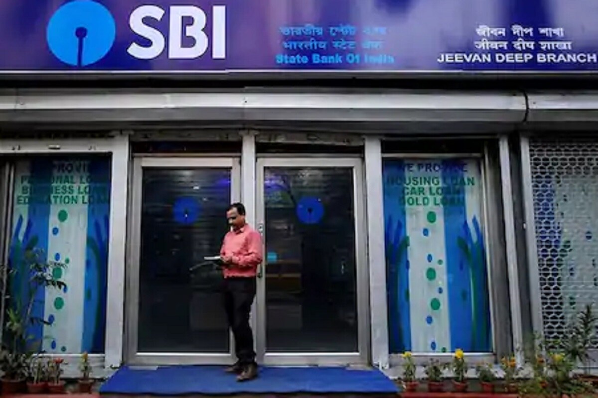 জেনারেল ও ওবিসি প্রার্থীদের আবেদনের জন্য পরীক্ষার ফি হিসাবে দিতে হবে ৭৫০ টাকা ৷ সংরক্ষিত শ্রেণীর প্রার্থীদের কোনও টাকা লাগবে না ৷ জেনারেল ও ওবিসি প্রার্থীদের আবেদনের জন্য পরীক্ষার ফি হিসাবে দিতে হবে ৭৫০ টাকা ৷ সংরক্ষিত শ্রেণীর প্রার্থীদের কোনও টাকা লাগবে না ৷