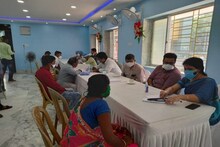 এ বার করোনা জয়ী রোগীদের জন্য বিনামূল্যে চিকিৎসা ক্যাম্প করছেন ডাক্তারবাবুরা