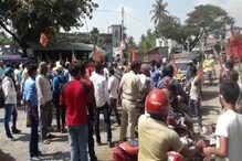 সংস্কারে গতি নেই, ফের অবরোধ কালনার এসটিকেকে রোডে সংস্কারে গতি নেই, ফের অবরোধ কালনার এসটিকেকে রোডে