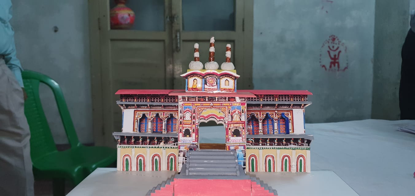 *পুজোর সময় মণ্ডপে দর্শনার্থীরা প্রবেশ করতে পারবেন না বলে সিদ্ধান্ত নিয়েছে পুজো কমিটি। শুধুমাত্র পাড়ার সদস্যরা মণ্ডপ প্রাঙ্গণে প্রবেশ করতে পারবেন। বুধবার সন্ধ্যায় বিবৃতি দিয়ে এমনটাই জানিয়েছে পুজো কমিটি। *পুজোর সময় মণ্ডপে দর্শনার্থীরা প্রবেশ করতে পারবেন না বলে সিদ্ধান্ত নিয়েছে পুজো কমিটি। শুধুমাত্র পাড়ার সদস্যরা মণ্ডপ প্রাঙ্গণে প্রবেশ করতে পারবেন। বুধবার সন্ধ্যায় বিবৃতি দিয়ে এমনটাই জানিয়েছে পুজো কমিটি।