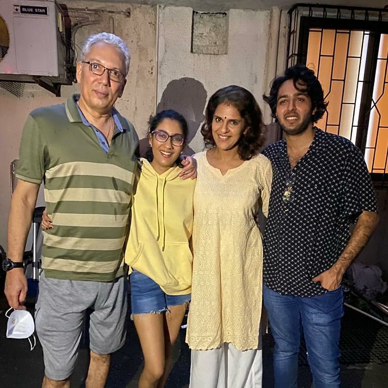 • ছবিটির শ্যুটিং শুরু হয়েছে সম্প্রতি । প্রথম দিনের শ্যুটিংয়ের কিছু ছবি প্রকাশ পেয়েছে নেটদুনিয়ায় । ছবি: ইনস্টাগ্রাম । • ছবিটির শ্যুটিং শুরু হয়েছে সম্প্রতি । প্রথম দিনের শ্যুটিংয়ের কিছু ছবি প্রকাশ পেয়েছে নেটদুনিয়ায় । ছবি: ইনস্টাগ্রাম ।