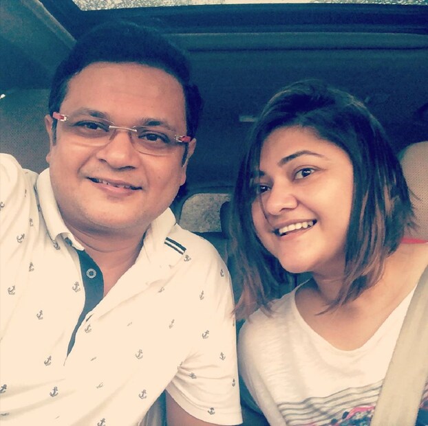 এই ছবি পোস্ট করে কনীনিকা ট্যাগ করেছেন নাচ, দশভূজা, ও শারদীয়াকে। দশভূজায় নিজেকে মেলে ধরলেন অভিনেত্রী। photo source Instagram