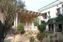 প্রিয়রঞ্জন দাসমুন্সির বাড়িতে পুজো বন্ধ, মন খারাপ শ্রীকলোনী বাসিন্দাদের